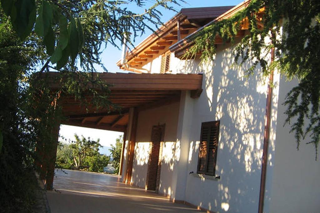 Agriturismo Miracco Atanasio Franco "Il Maniero" Santa Sofia d'Epiro Kültér fotó