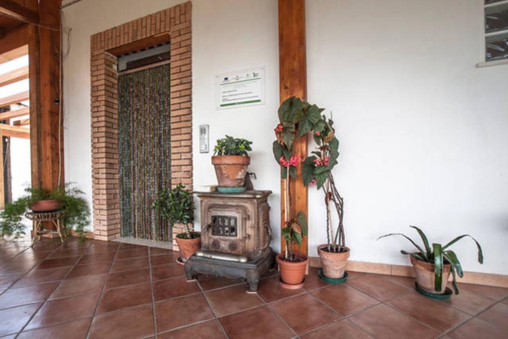Agriturismo Miracco Atanasio Franco "Il Maniero" Santa Sofia d'Epiro Kültér fotó