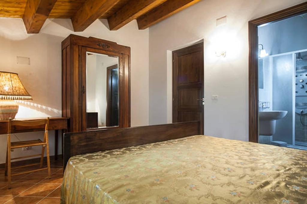 Agriturismo Miracco Atanasio Franco "Il Maniero" Santa Sofia d'Epiro Kültér fotó