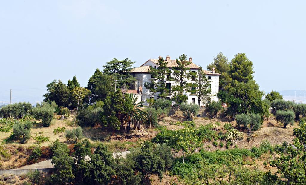 Agriturismo Miracco Atanasio Franco "Il Maniero" Santa Sofia d'Epiro Kültér fotó