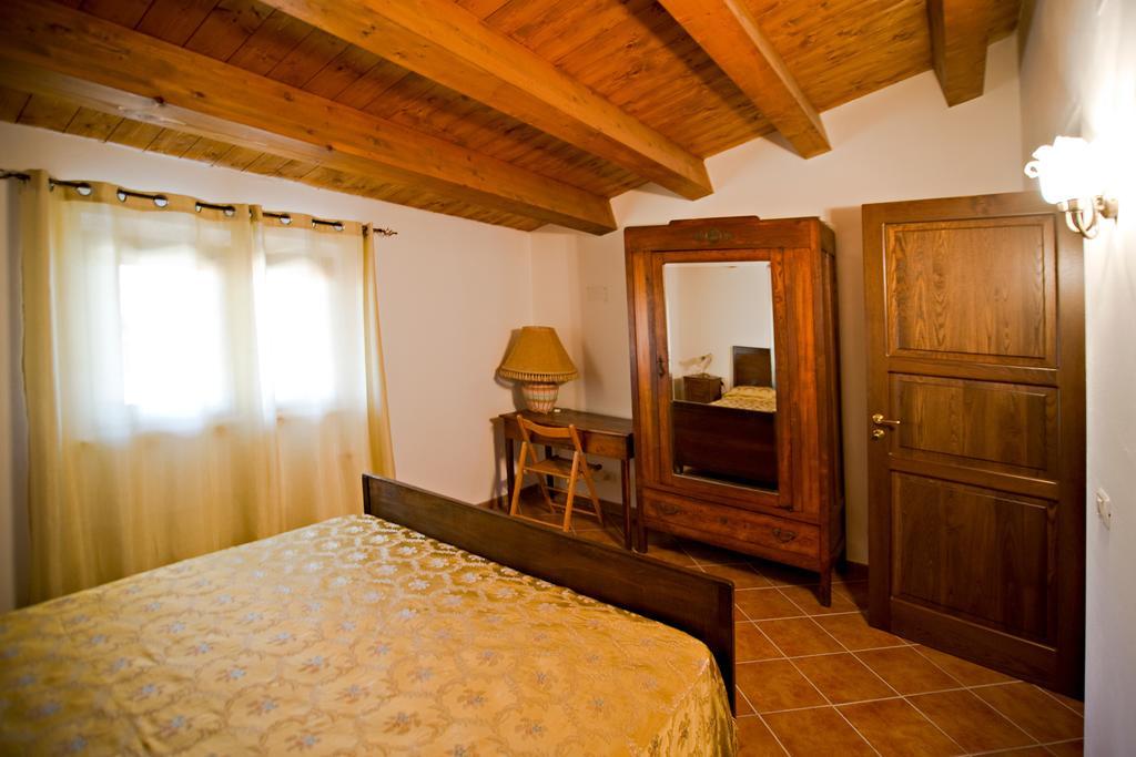 Agriturismo Miracco Atanasio Franco "Il Maniero" Santa Sofia d'Epiro Kültér fotó